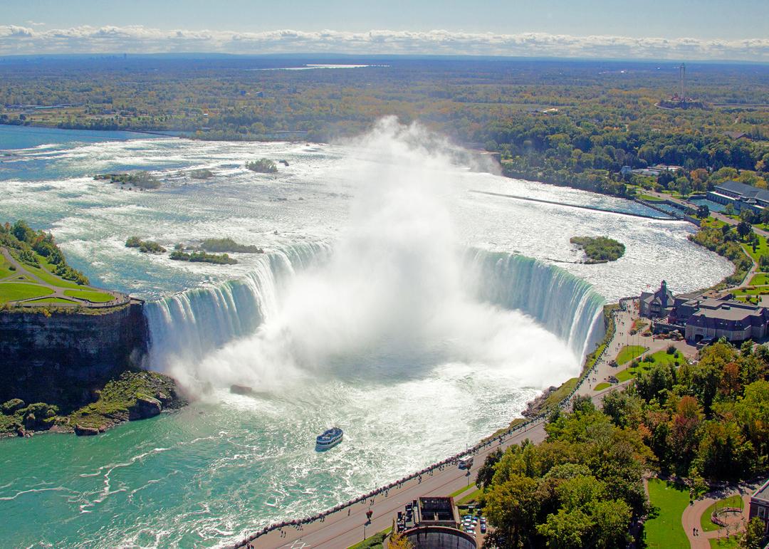 https://media.leisurecom.com/tour/tour-2026-10-04-04-55-55-1.jpg