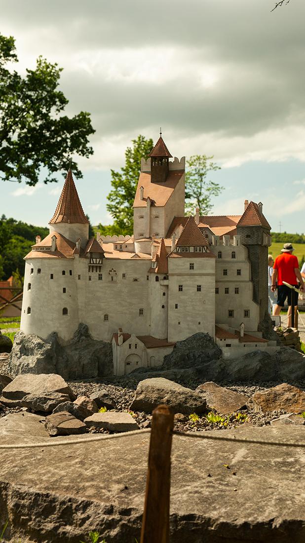 https://media.leisurecom.com/tour/tour-2026-10-07-23-36-35.jpg